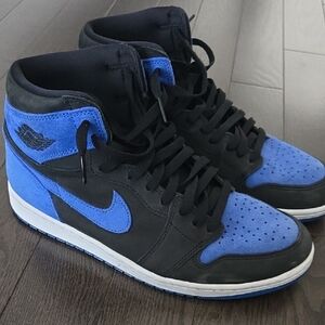 Nike Men's Black and Blue Sneakers
